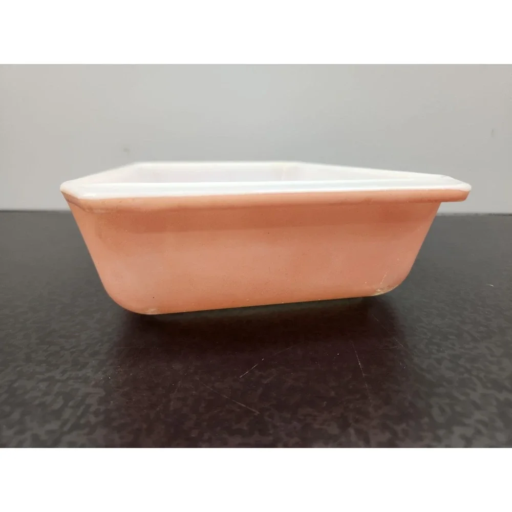 Pyrex 575-B Pink Daisy 2 Qt. Casserole Dish‎ Space Saver ~ No Lid ~ Vintage USA